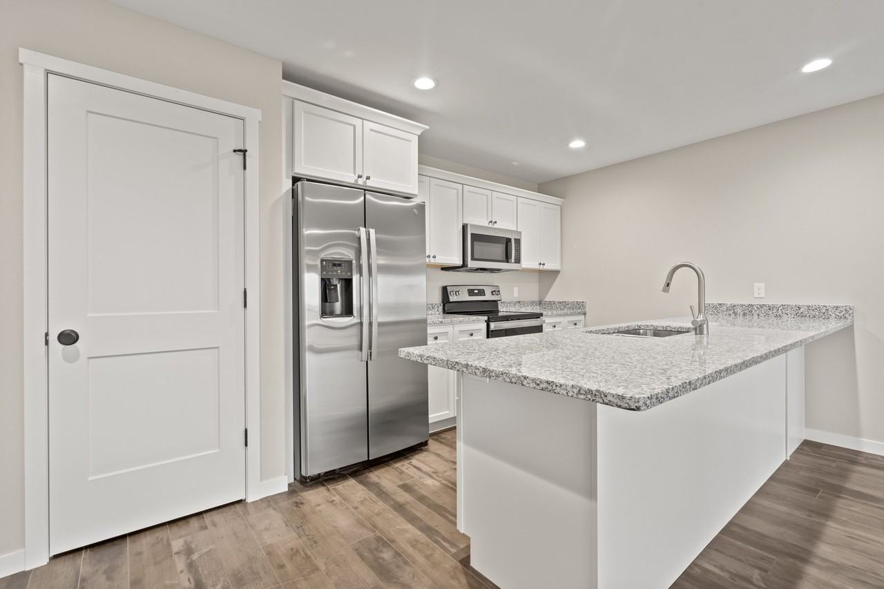 7204 Thunder Valley Dr #11 - Photo 4 of 19