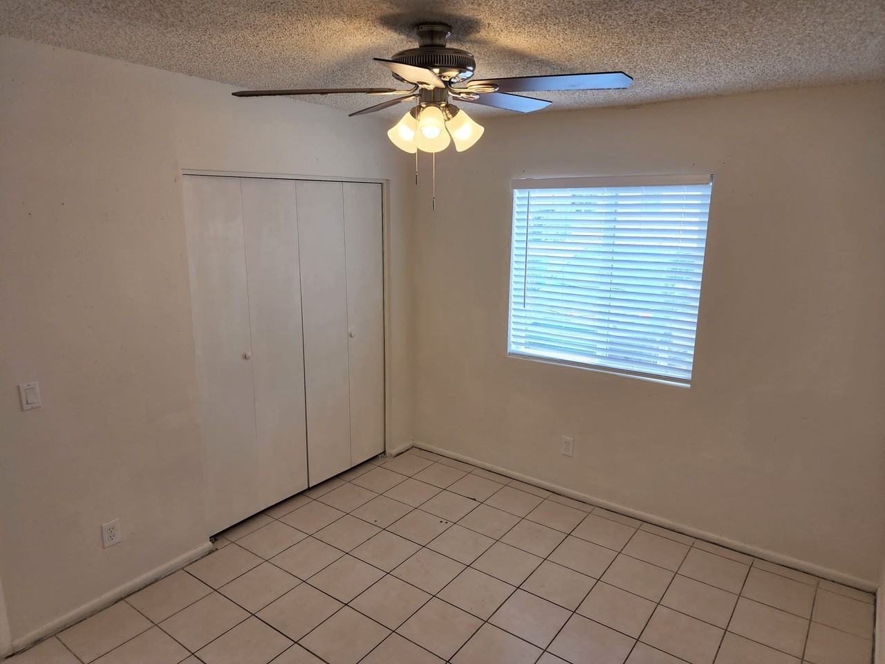 499 E Navajo Ave #4 - Photo 6 of 7