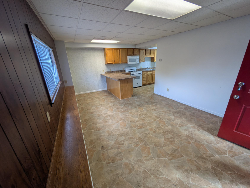 209 W Oak St #4 - Photo 2 of 5