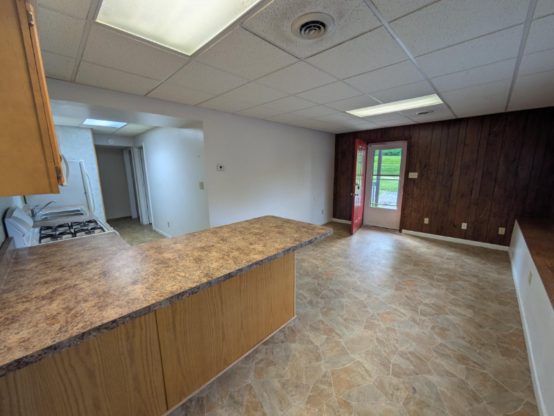 209 W Oak St #4 - Photo 3 of 5