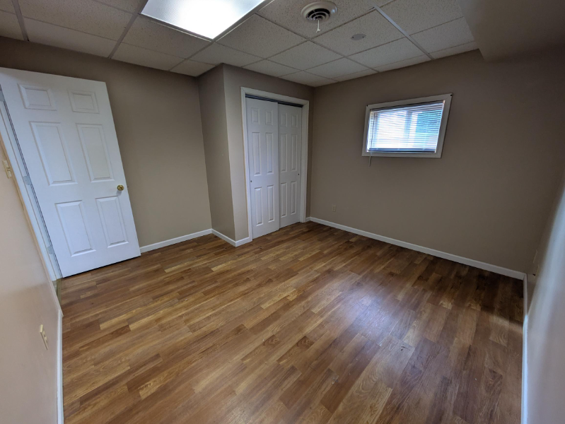 209 W Oak St #4 - Photo 5 of 5