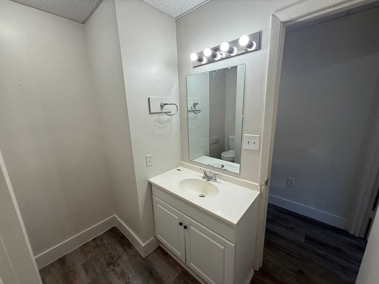 206 Olliff St #206 - Photo 3 of 9