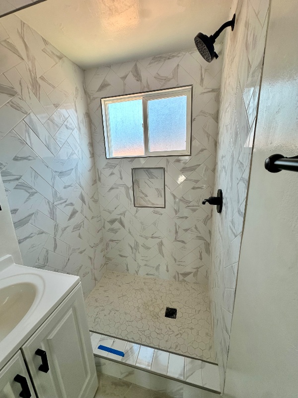 818 Cedar St #8 - Photo 5 of 9