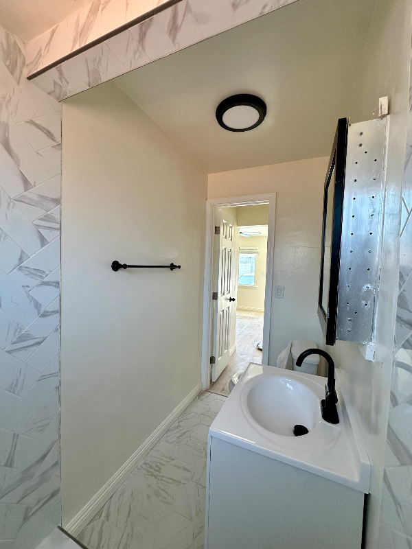 818 Cedar St #8 - Photo 6 of 9