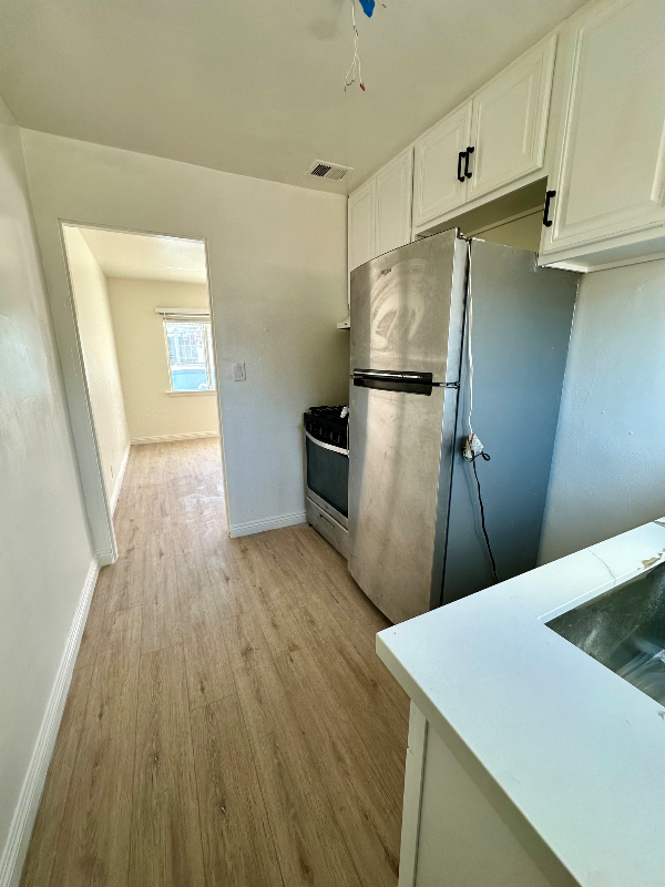 818 Cedar St #8 - Photo 6 of 6