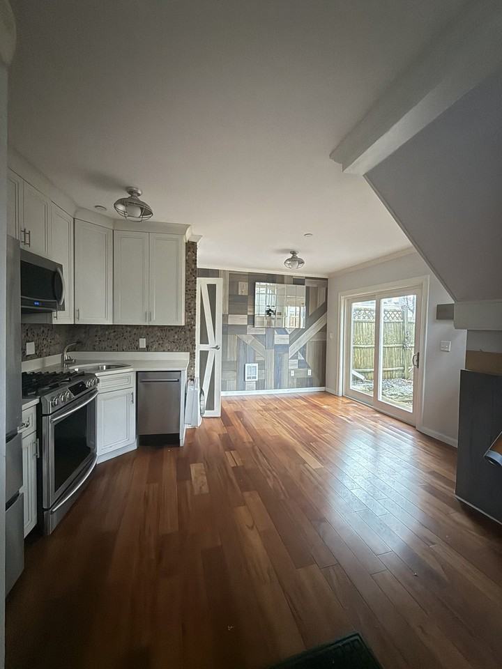 17 Bow St #3 - Photo 3 of 11