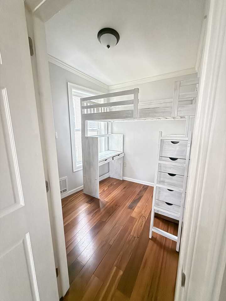 17 Bow St #3 - Photo 4 of 11