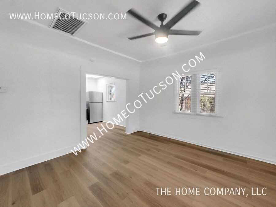 2425 N Goyette Ave - Photo 4 of 25