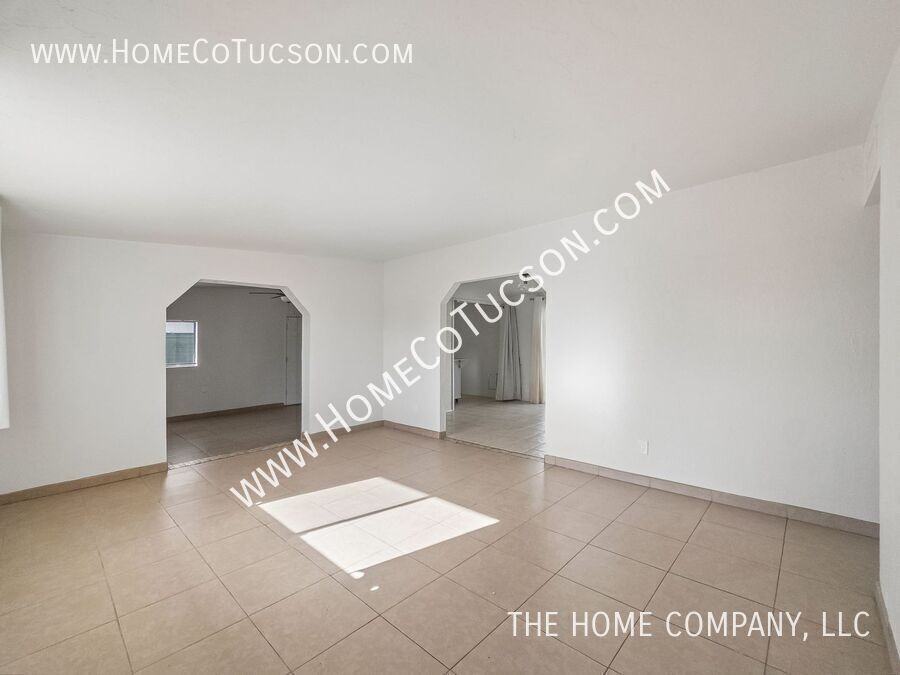 310 2nd St - Photo 5 of 30