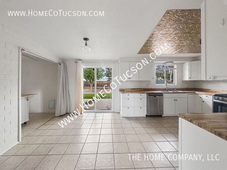 310 2nd St - Photo 6 of 30