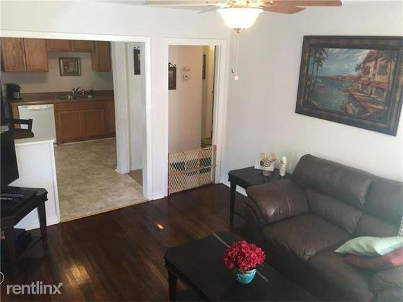 317 Sherbarb Dr - Photo 2 of 10