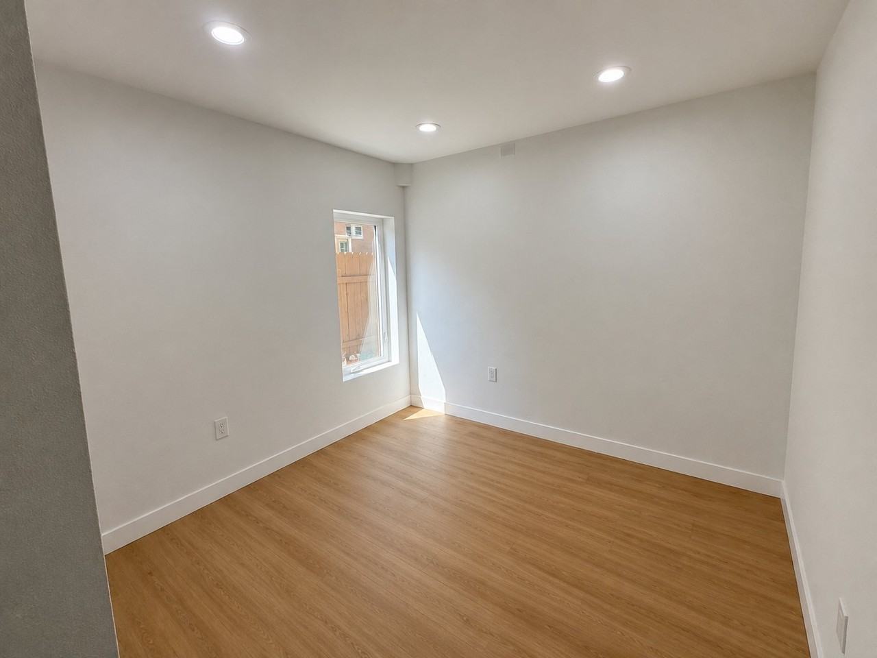 1783 Noah Dr - Photo 2 of 6