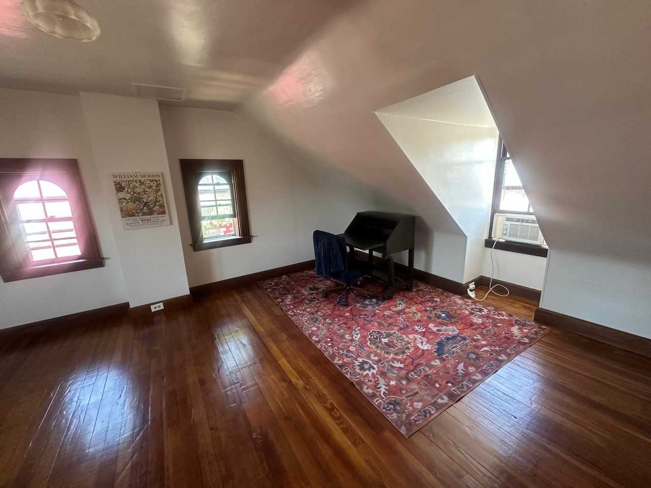 113 N Mary St #B - Photo 5 of 10