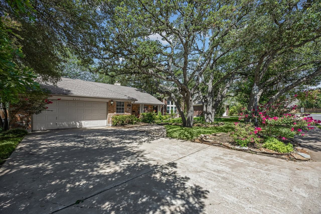 8417 Cornerwood Dr - Photo 4 of 36
