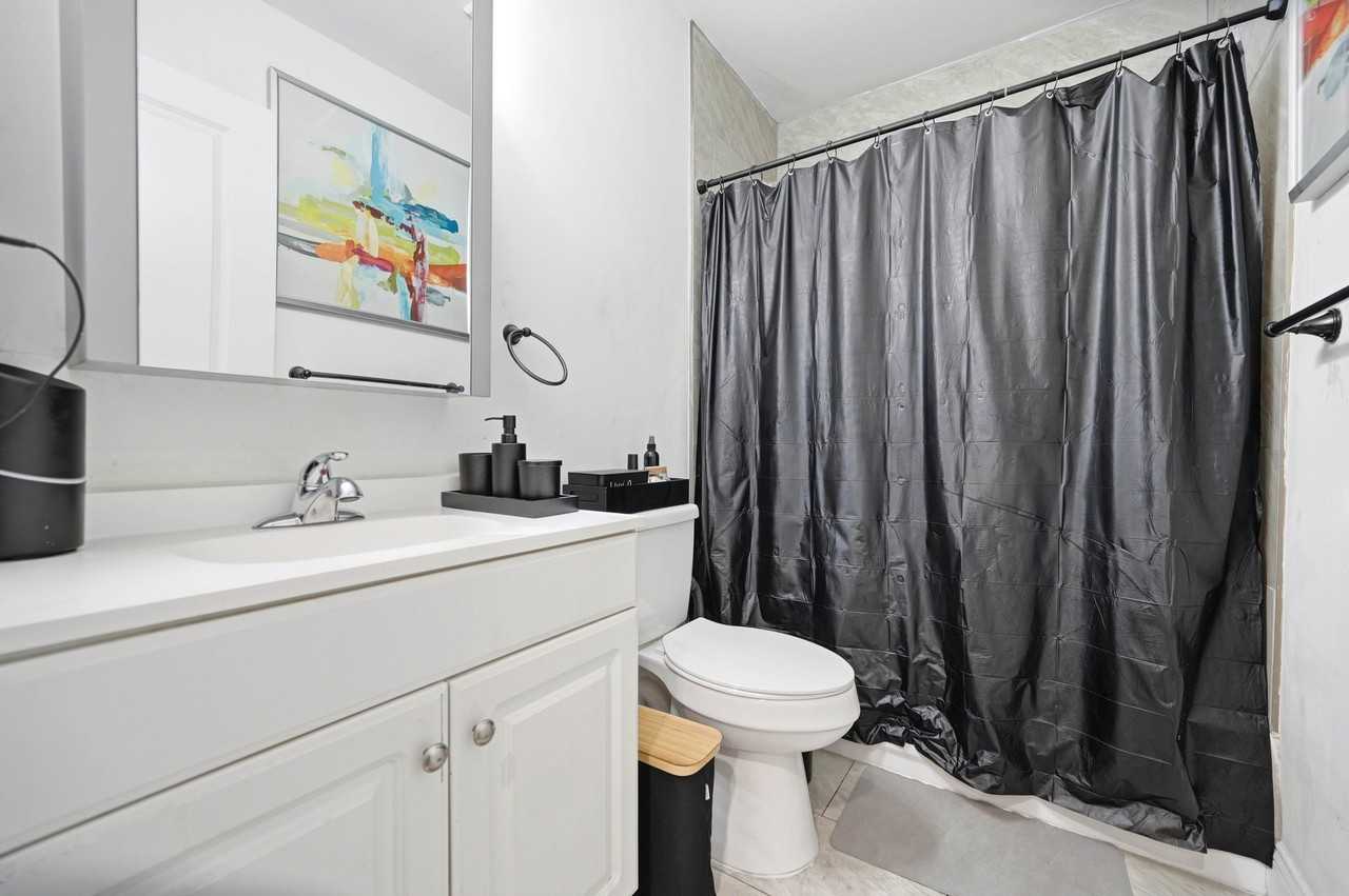 469 Henry St #1stFL - Photo 7 of 20