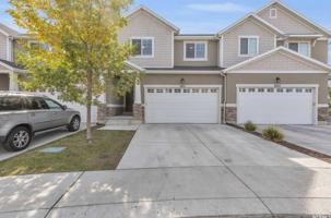 featured image of 2051 W Fairway Ln #2