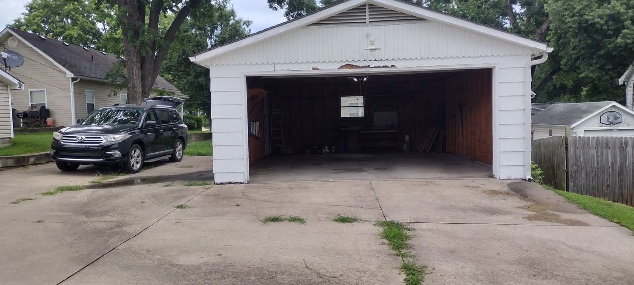 924 Kearney St - Photo 5 of 31