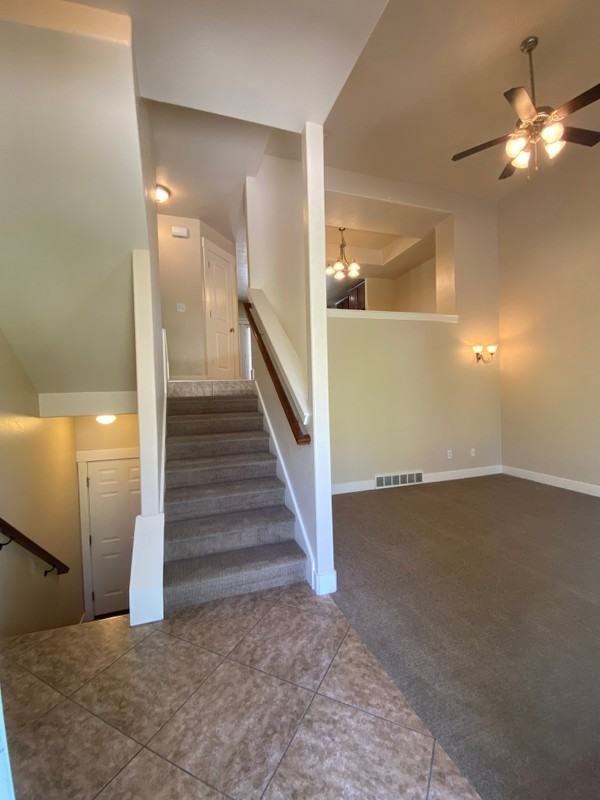 1072 E Garden Bend Pl - Photo 4 of 31