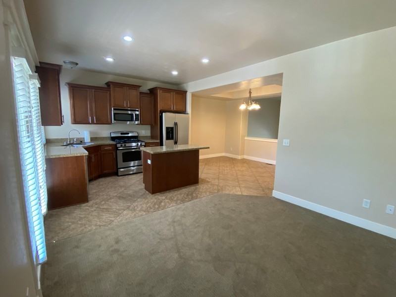 1072 E Garden Bend Pl - Photo 6 of 31