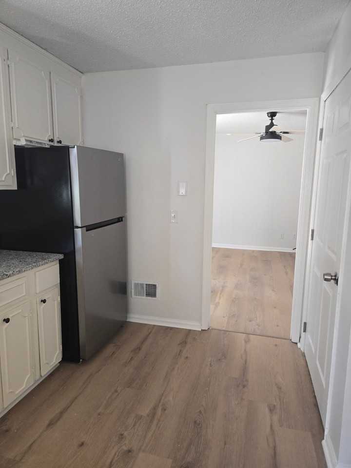 436 N Royal Tower Dr - Photo 6 of 22