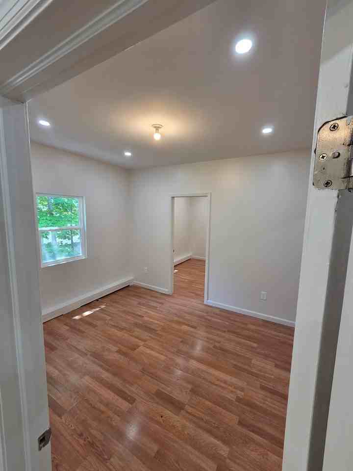 9 Lakes Rd #3 - Photo 5 of 5