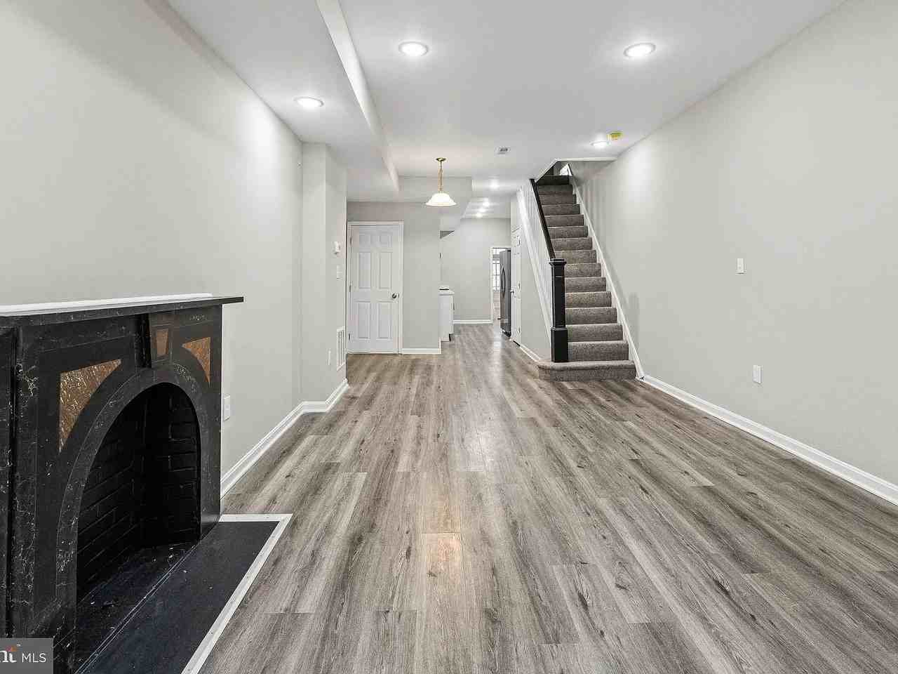 1807 E Federal St - Photo 2 of 7
