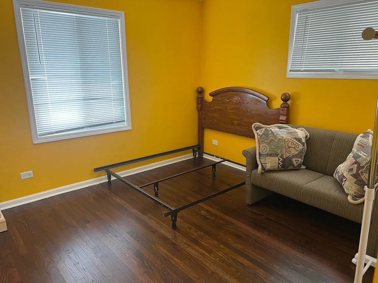 336 S Harvard Ave - Photo 4 of 10