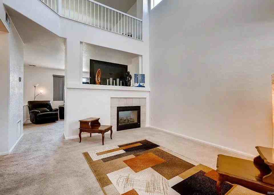 14912 E 116th Pl - Photo 2 of 12