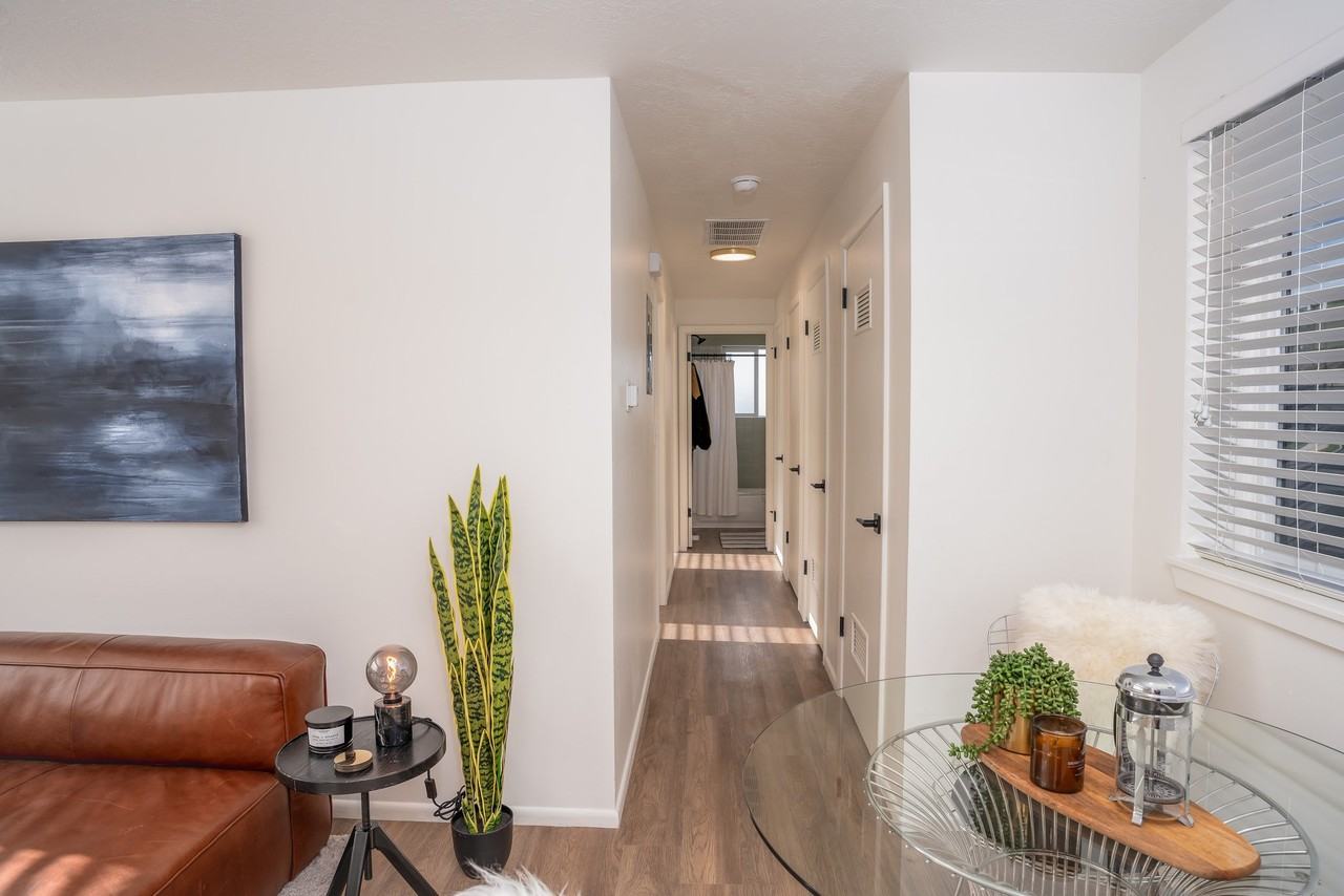 947 E St #8 - Photo 4 of 10