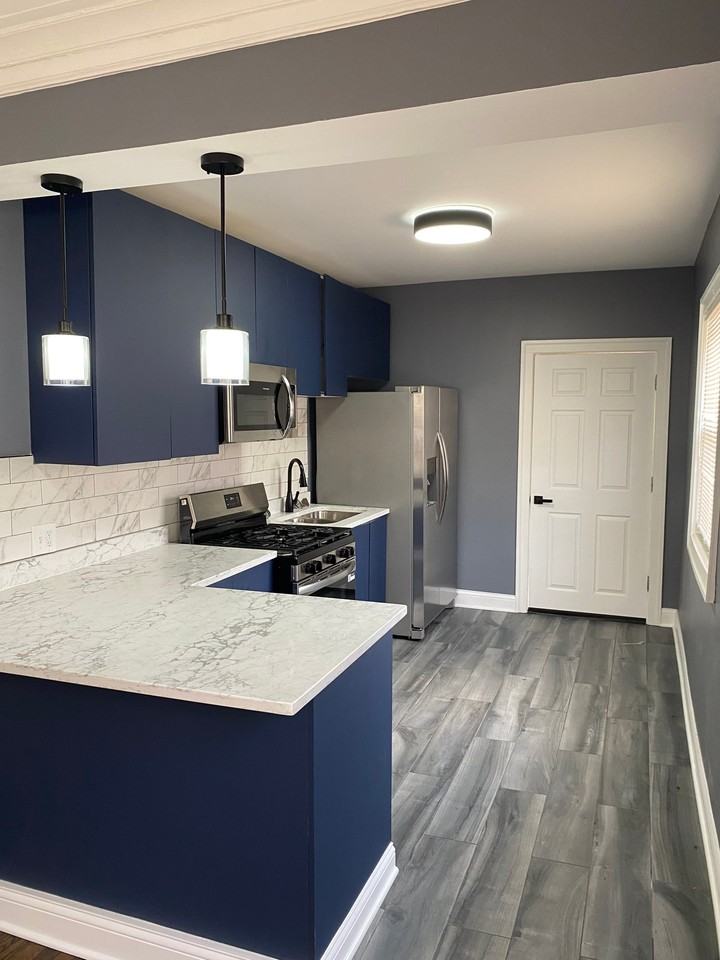 10925 S Vernon Ave - Photo 2 of 10