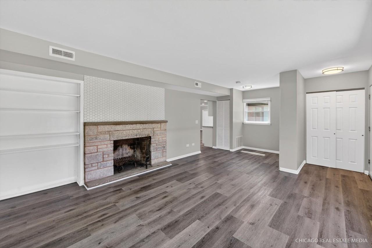 41557 N Illinois St - Photo 3 of 20