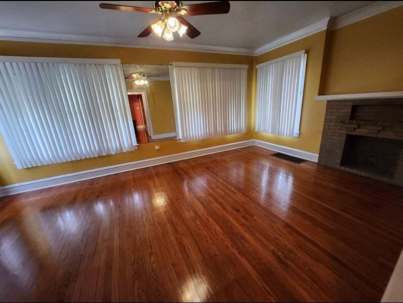 7537 S Michigan Ave - Photo 2 of 10