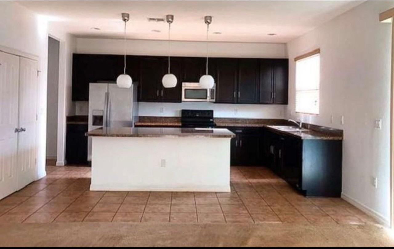 998 Hermosa Way - Photo 3 of 4