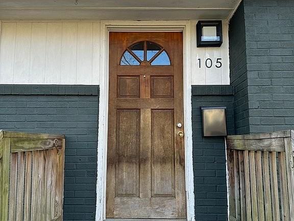 105 Meadowview Dr - Photo 2 of 17
