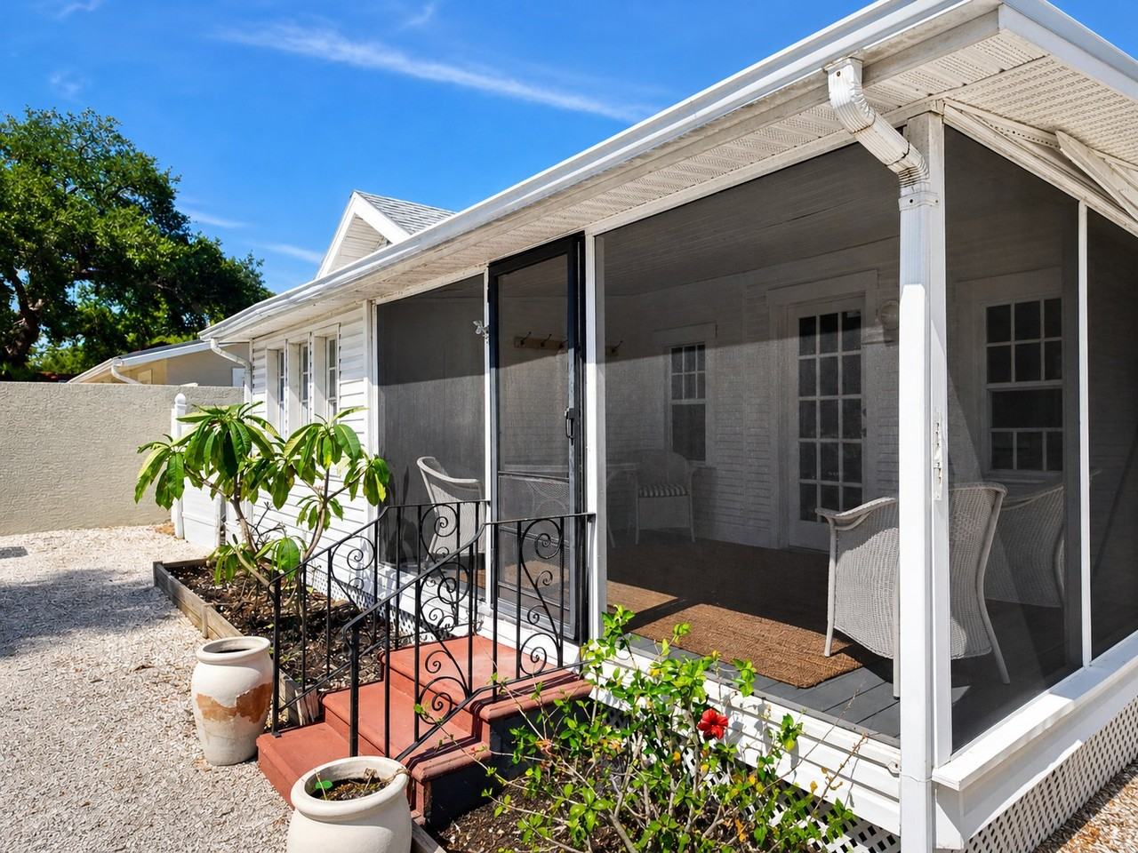 3524 Bay Shore Rd - Photo 3 of 17