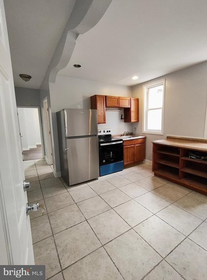 3715 N 15th St #2 - Photo 4 of 10