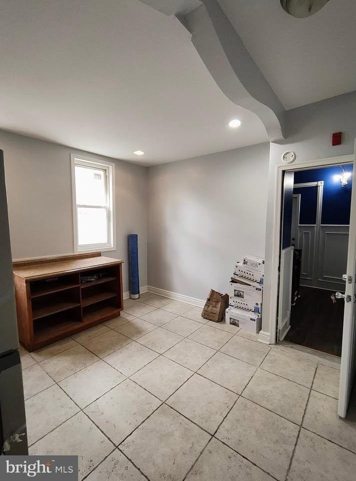 3715 N 15th St #2 - Photo 5 of 10