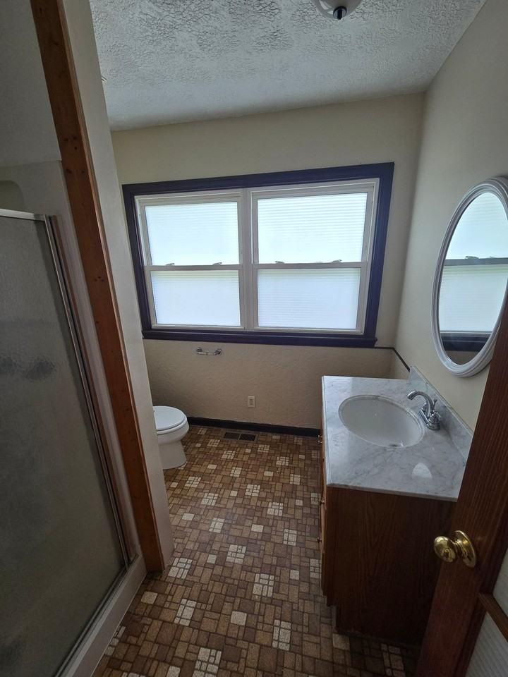 1335 Highland Ct - Photo 4 of 14