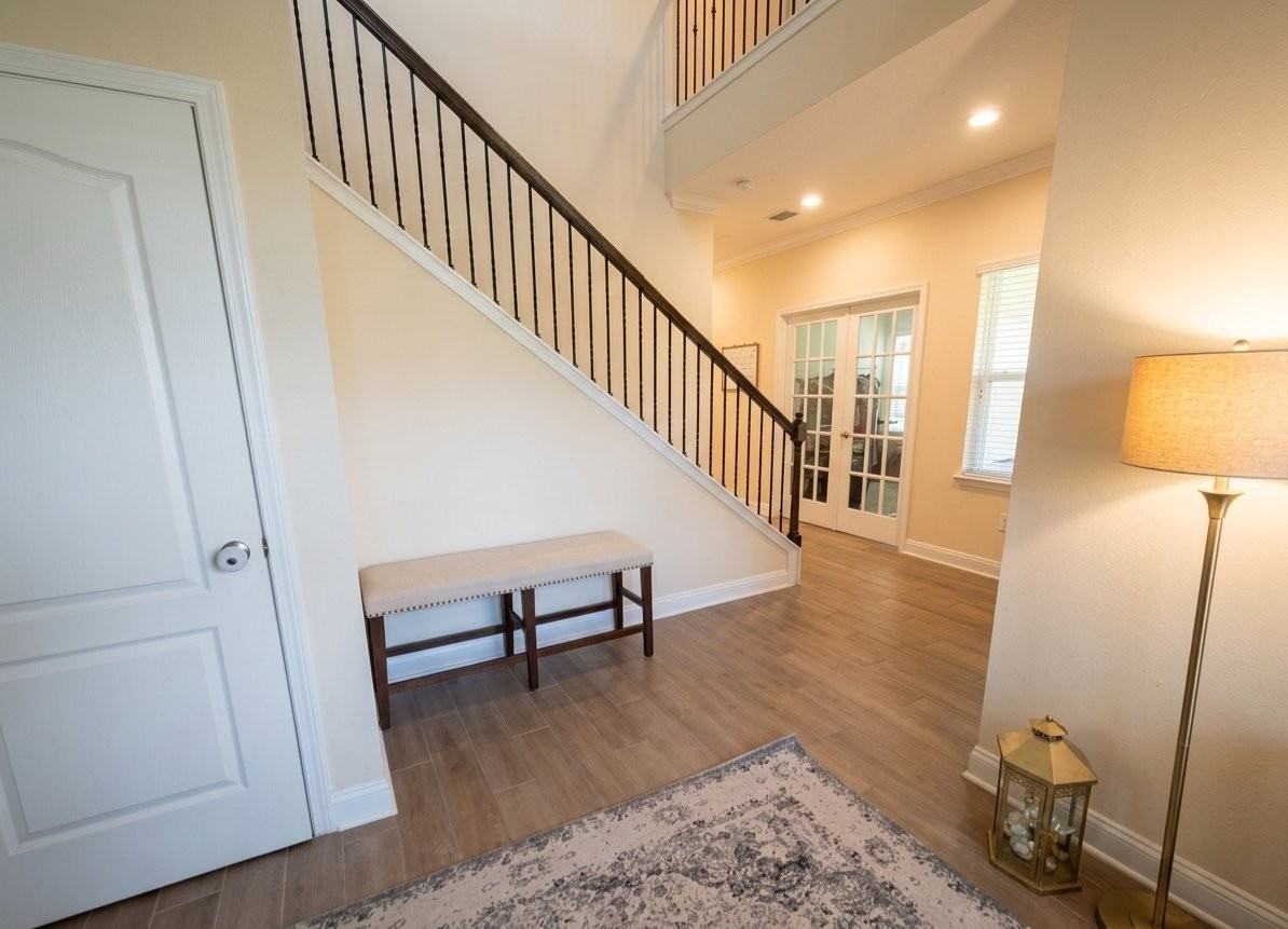 8196 Cape Fox Dr - Photo 3 of 20