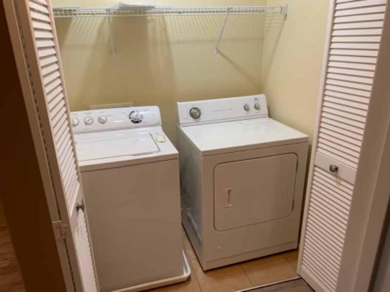 552 Primrose Hill Ave - Photo 4 of 23