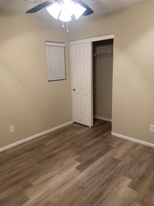 552 Primrose Hill Ave - Photo 6 of 23