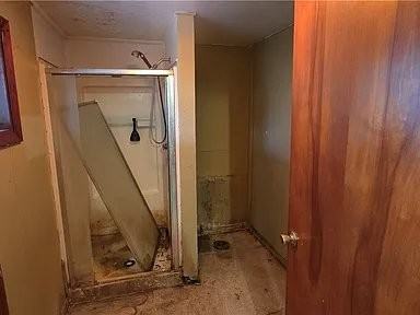 304 Gilbert St - Photo 6 of 13