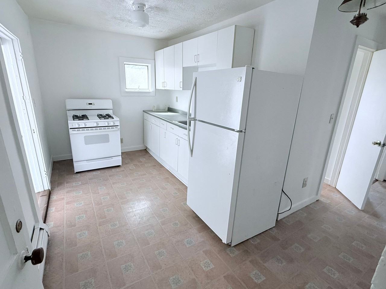 6 Depot Hill Rd #1 - Photo 5 of 8