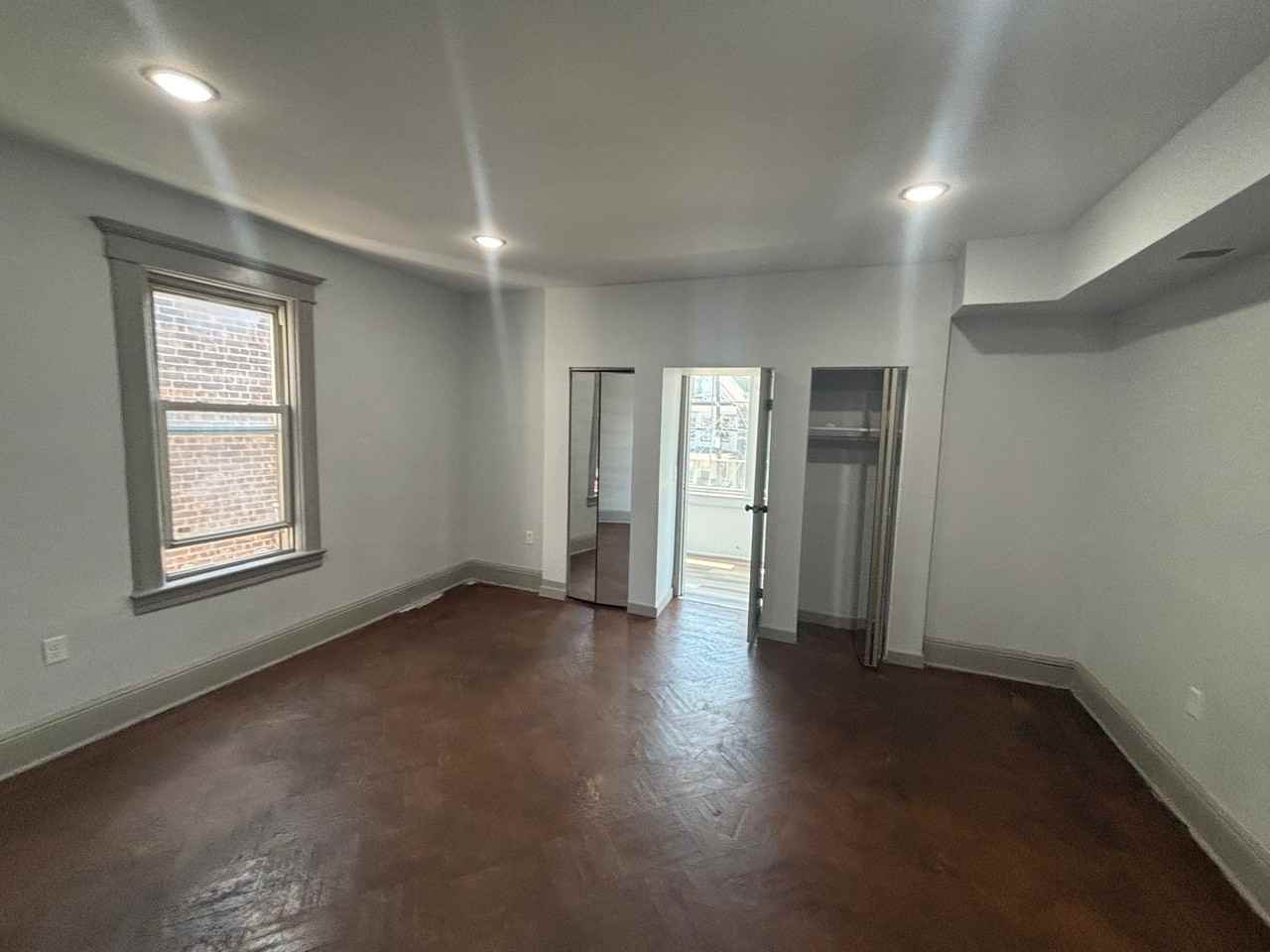 156 Wegman Pkwy #3 - Photo 5 of 8