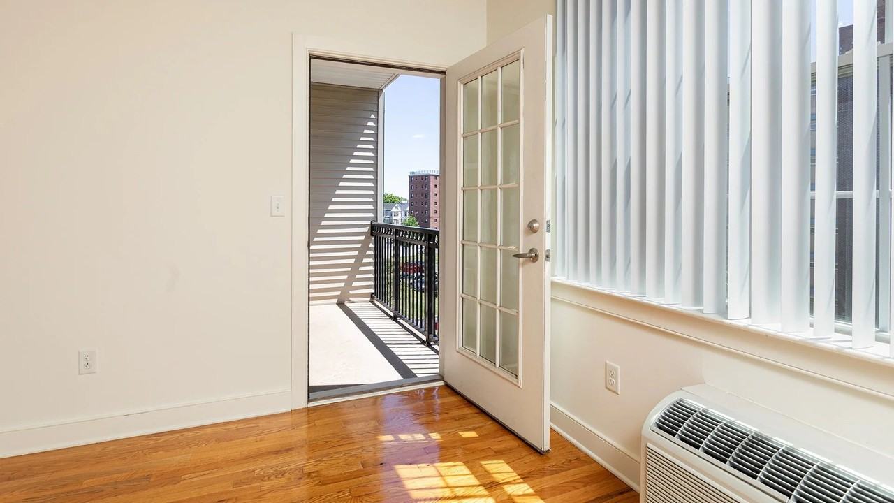 42 Kennedy Blvd #N22 - Photo 7 of 15