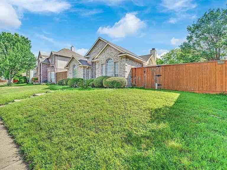 6601 Teresa Ln ##Tx - Photo 2 of 19