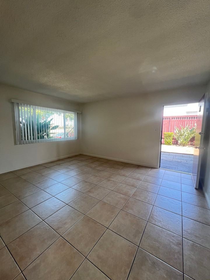 1134 N East St #A - Photo 4 of 13