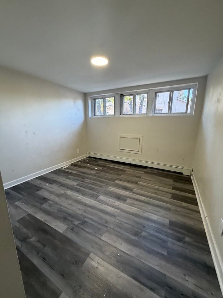 475 Park Ave #A3 - Photo 3 of 5