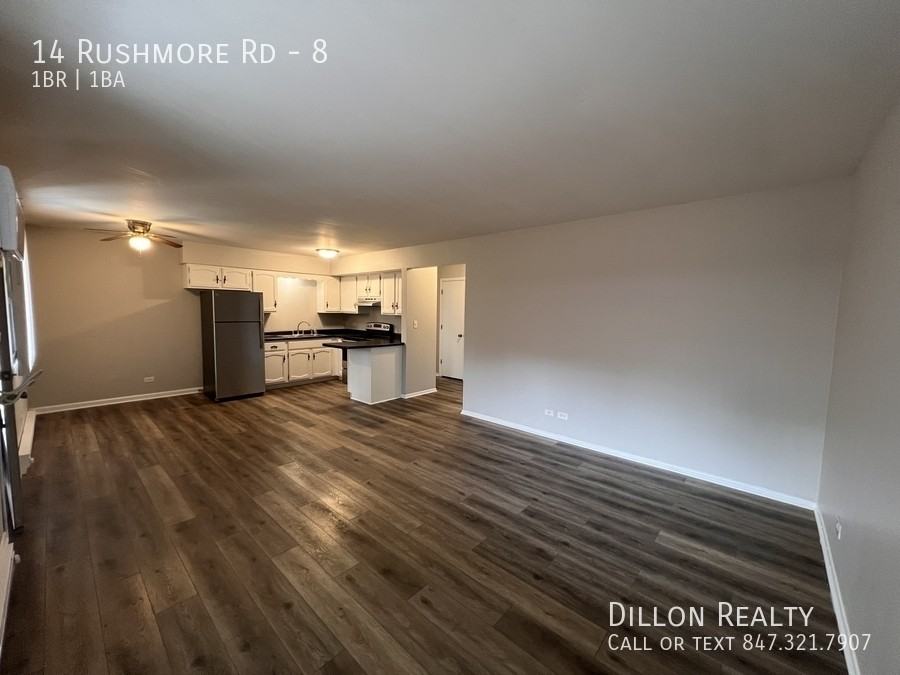 14 Rushmore Rd #8 - Photo 3 of 8
