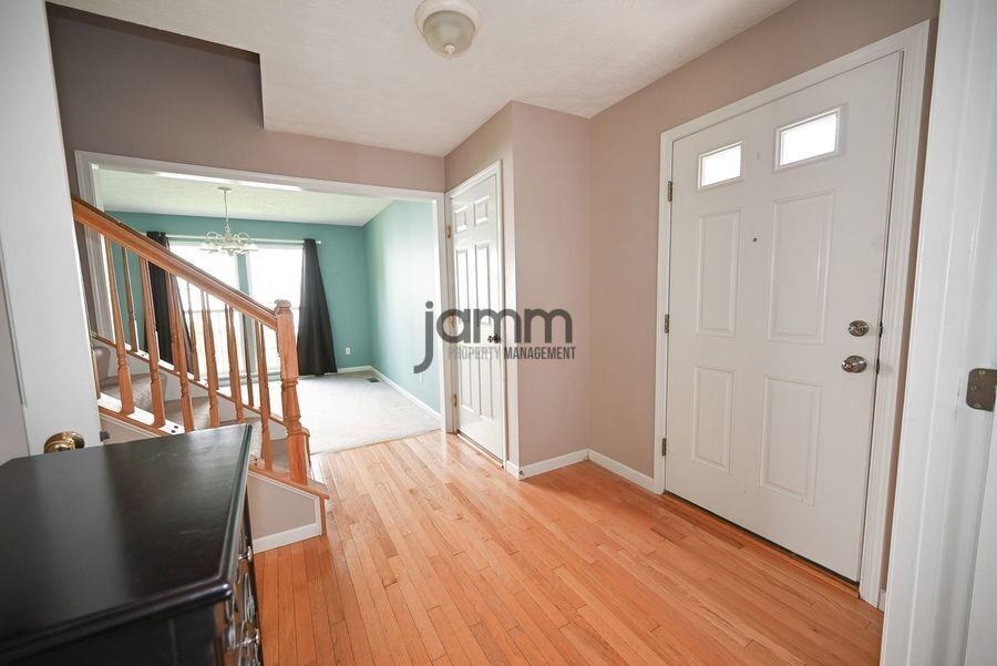 8728 Breckenridge Oval - Photo 2 of 26